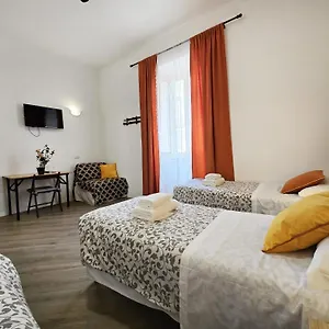 Myomax Guest house