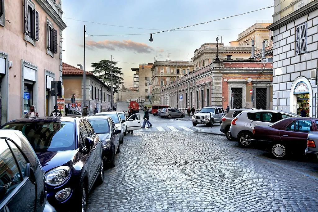 Vanella Rome Domus 2*,  Italien
